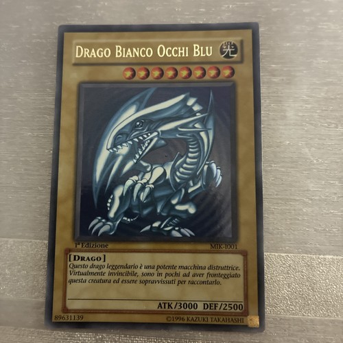 Drago bianco occhi blu - occhi,